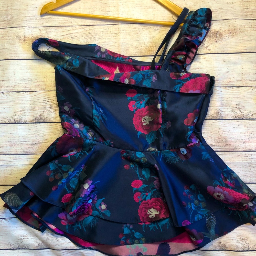 SCRIPTED peplum top - Picture 3 of 5